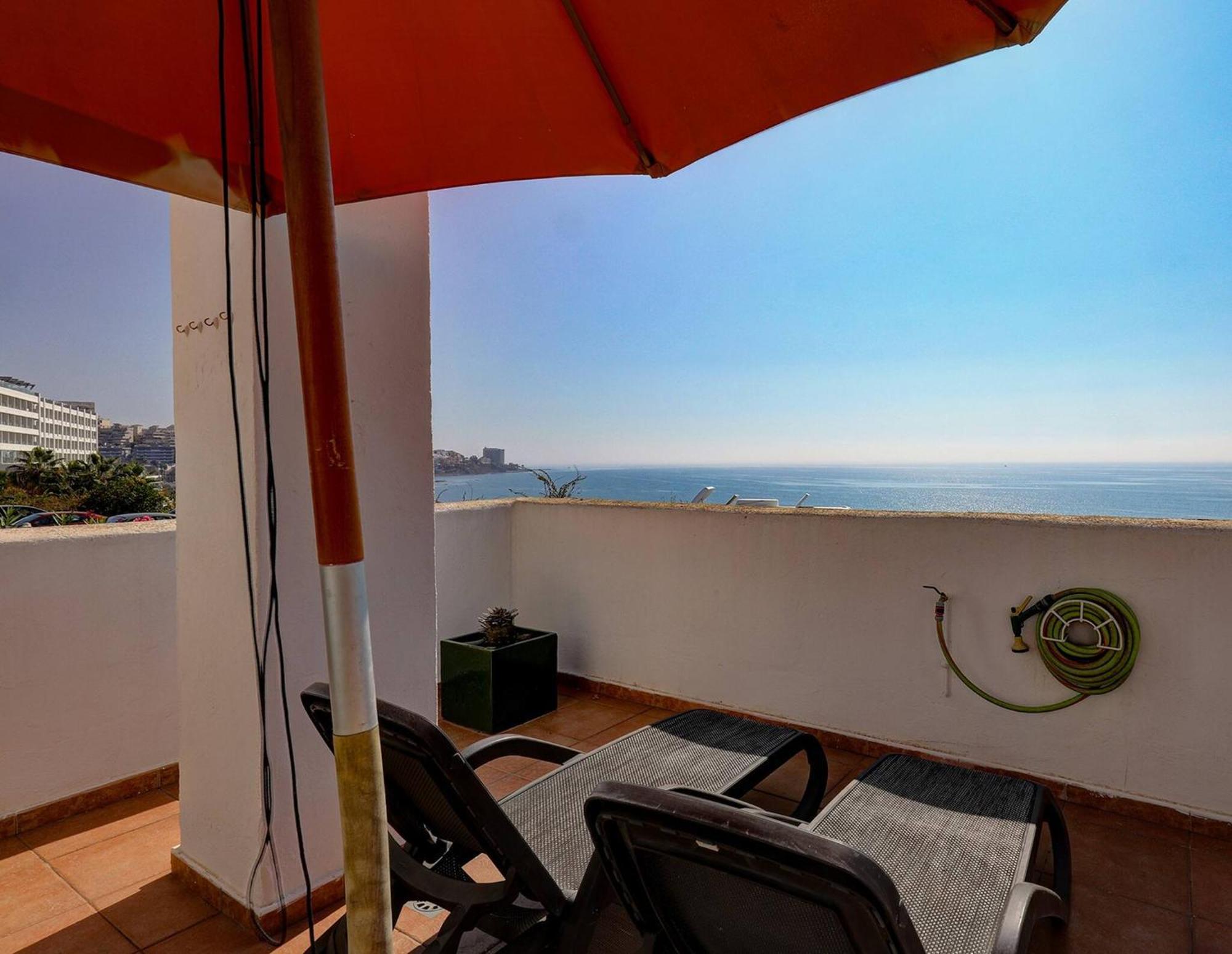 082 - Stunning Sea Views Beachfront Apartment Benalmadena Exterior photo